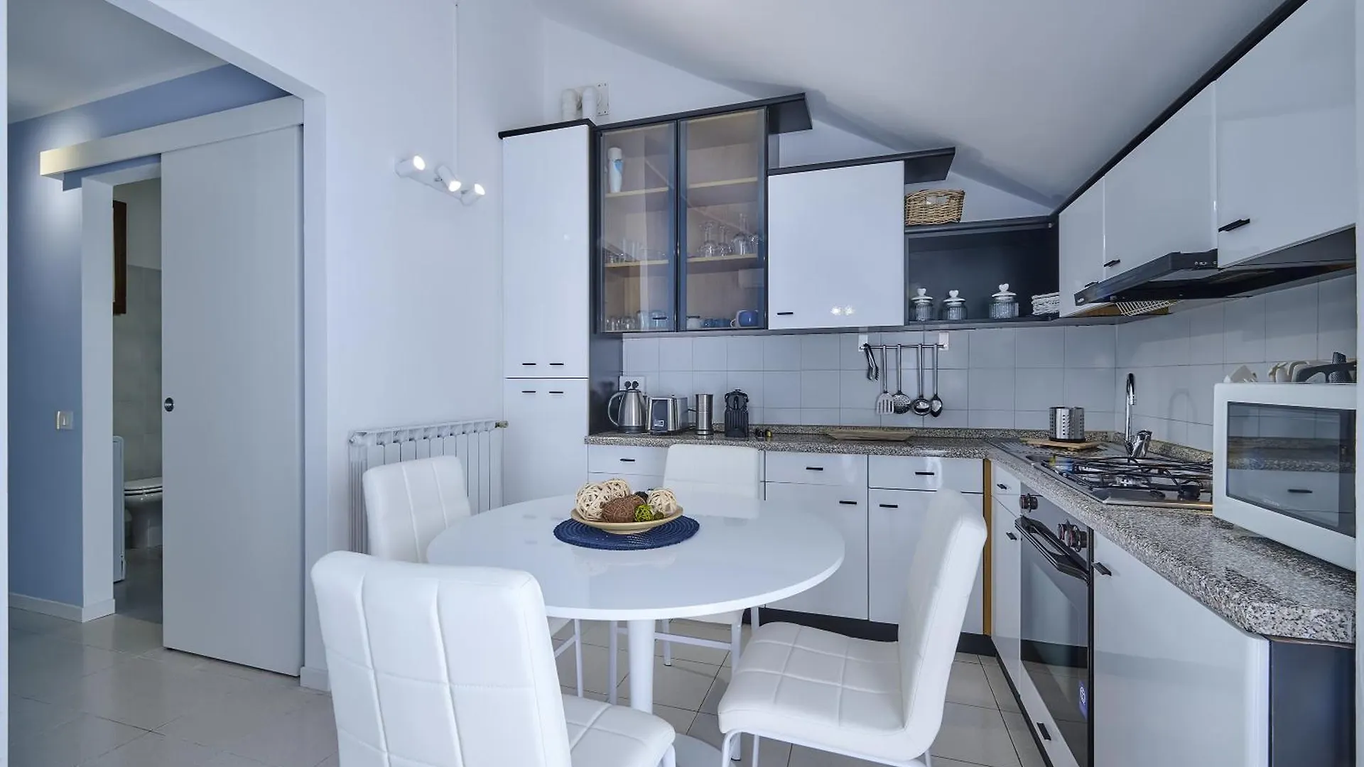 Cosy Apartment In 바레나