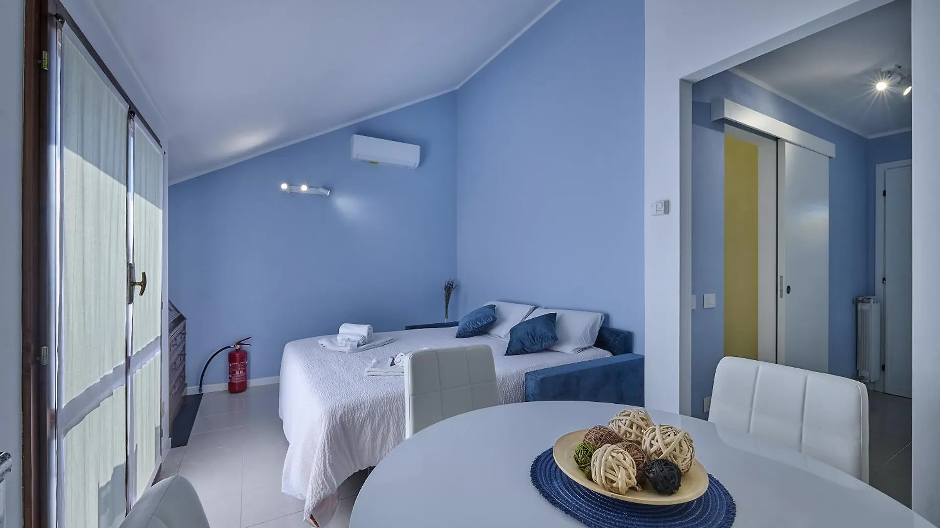 Cosy Apartment In 바레나